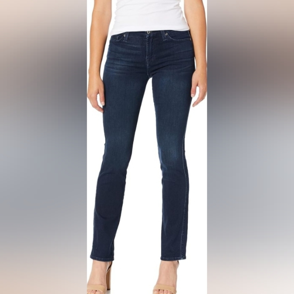 7 For All Mankind. Women's Blue Jeans Size 30 Straightleg.